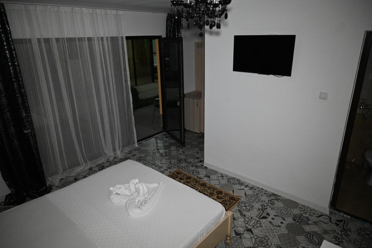 Pensiunea Savas Costinesti Exterior foto